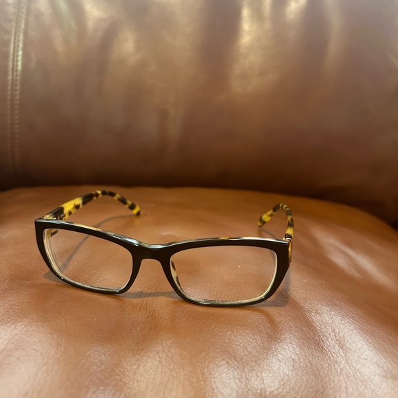 Prada women’s eyeglasses - Picture 5 of 6